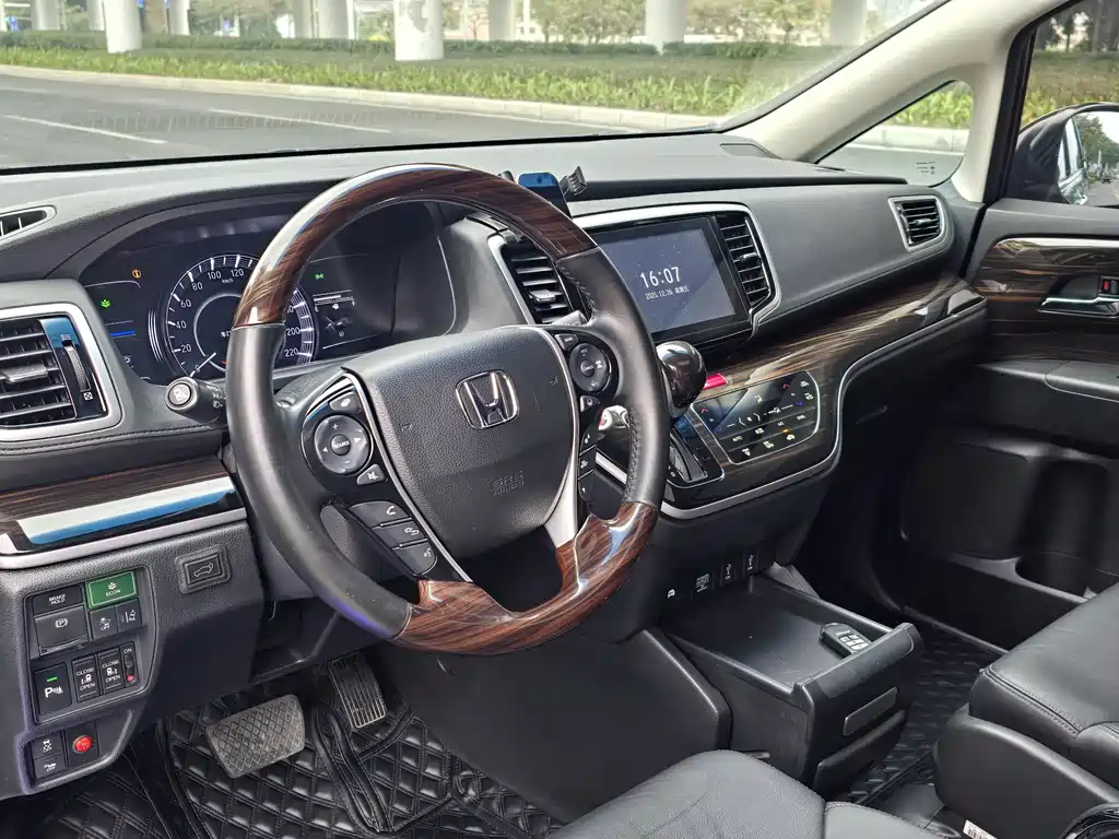 Honda Honda Odyssey 2019 2.0L Elite Version 2019 - thumbnail 3
