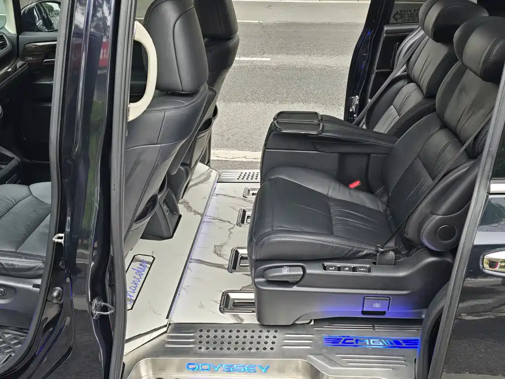 Honda Honda Odyssey 2019 2.0L Elite Version 2019 - thumbnail 15