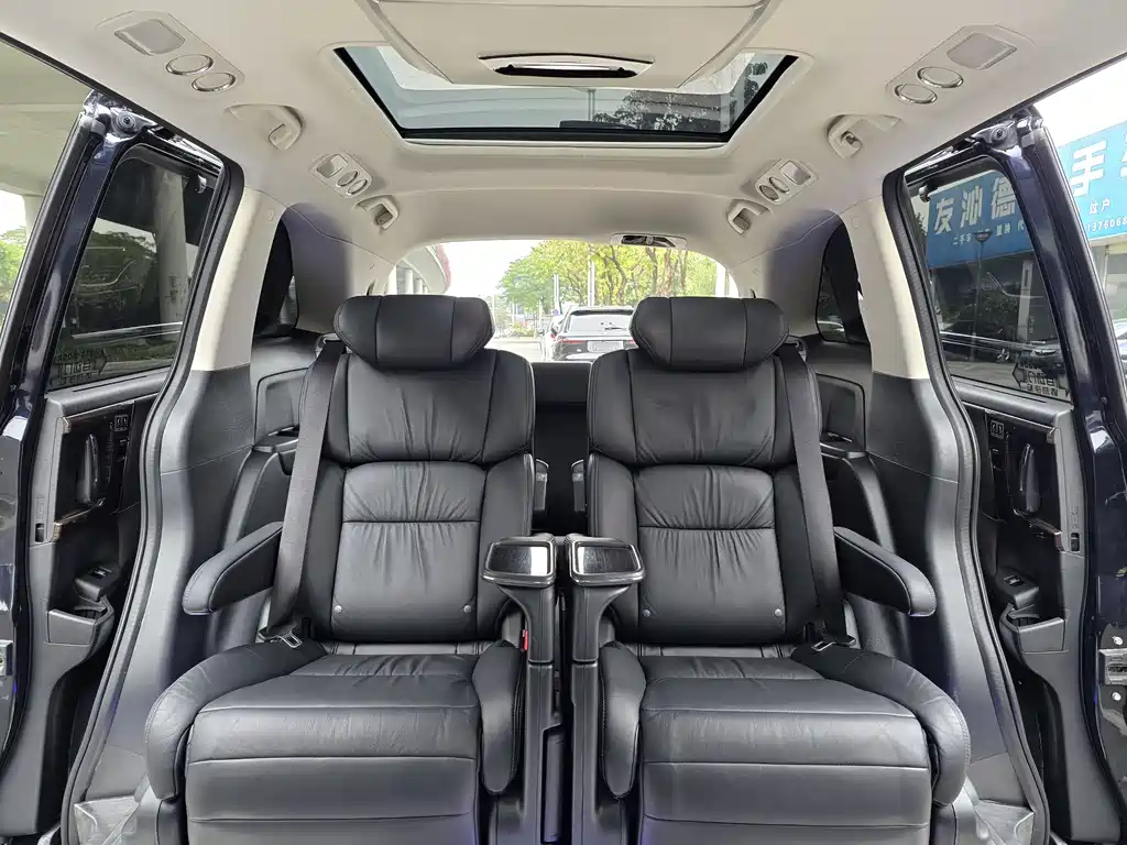 Honda Honda Odyssey 2019 2.0L Elite Version 2019 - thumbnail 18