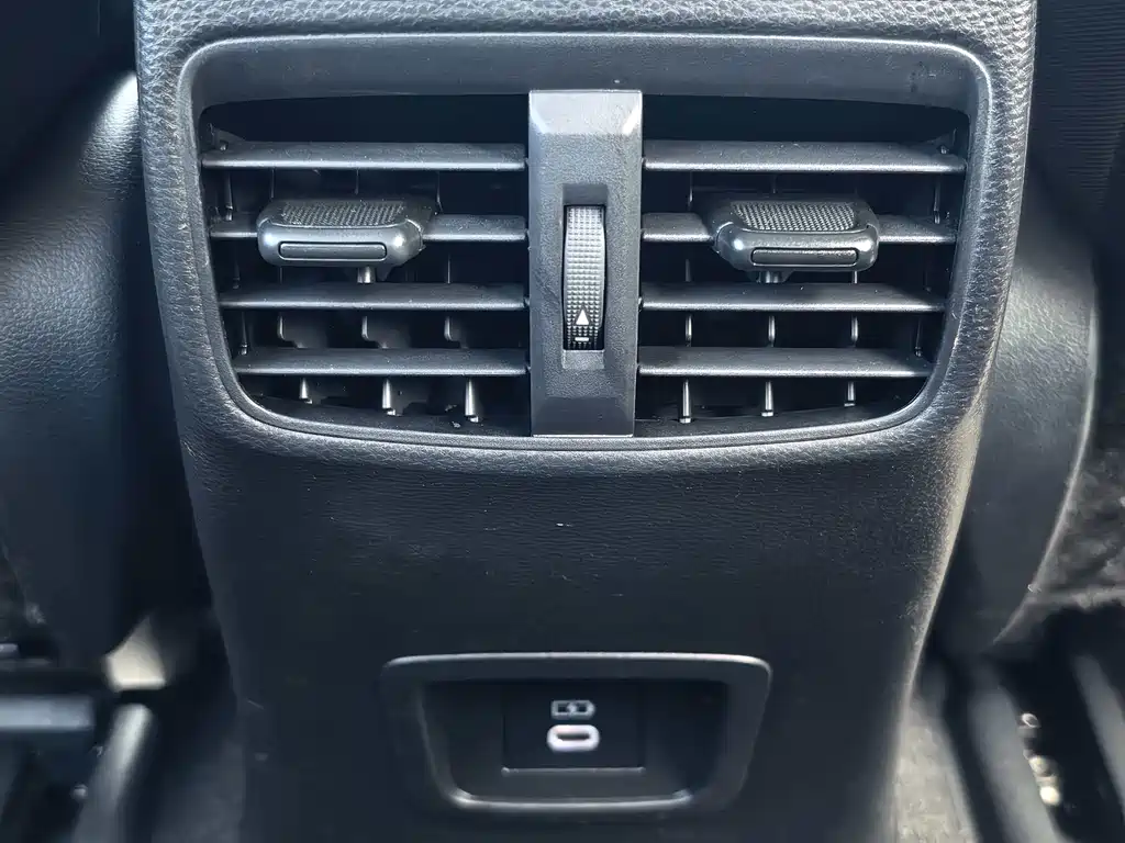 Toyota Toyota Corolla 2023 Smart Hybrid 1.8L Leading Edition 2024 - thumbnail 6