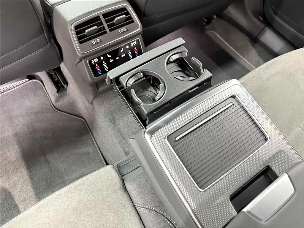 Audi Audi A6L 2024 45 TFSI Premium Dynamic Edition 2024 - thumbnail 17