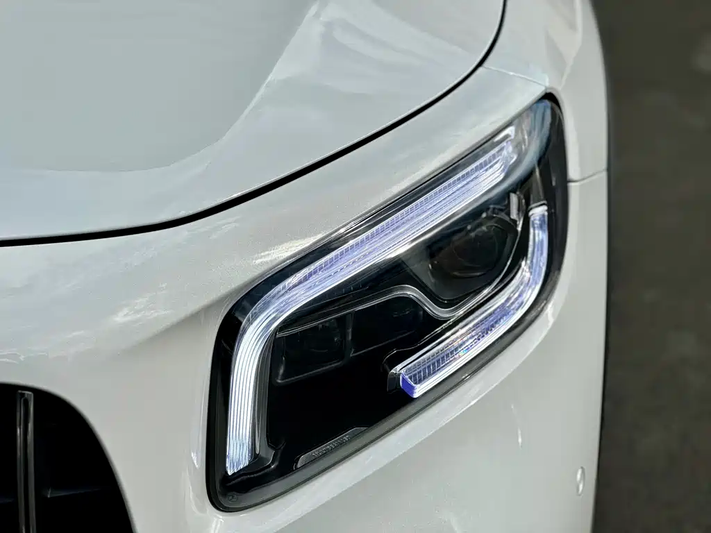Mercedes-Benz Mercedes-Benz GLB AMG 2023 AMG GLB 35 4MATIC 2023 - thumbnail 3