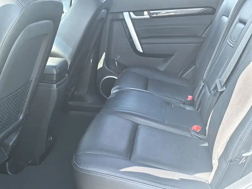 Chevrolet Chevrolet Captiva 2014 2.4L AWD Flagship Edition 7-seater 2015 - thumbnail 6