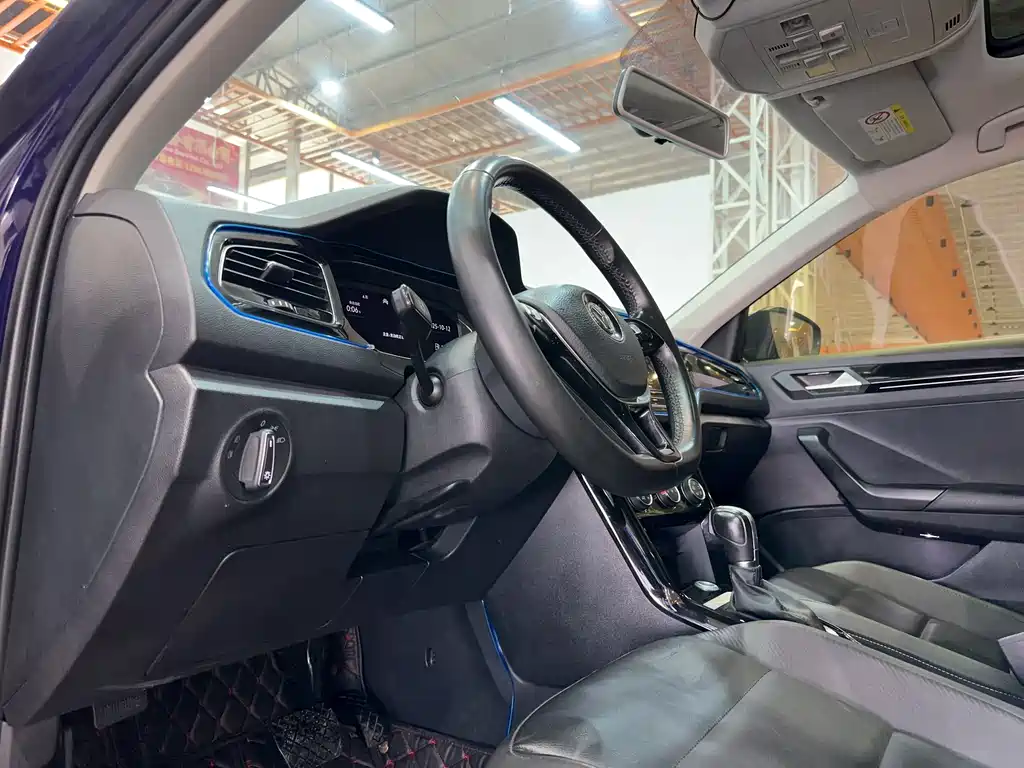 Volkswagen T-Roc 2020 280TSI DSG 2WD Comfort Model 2020 - thumbnail 5