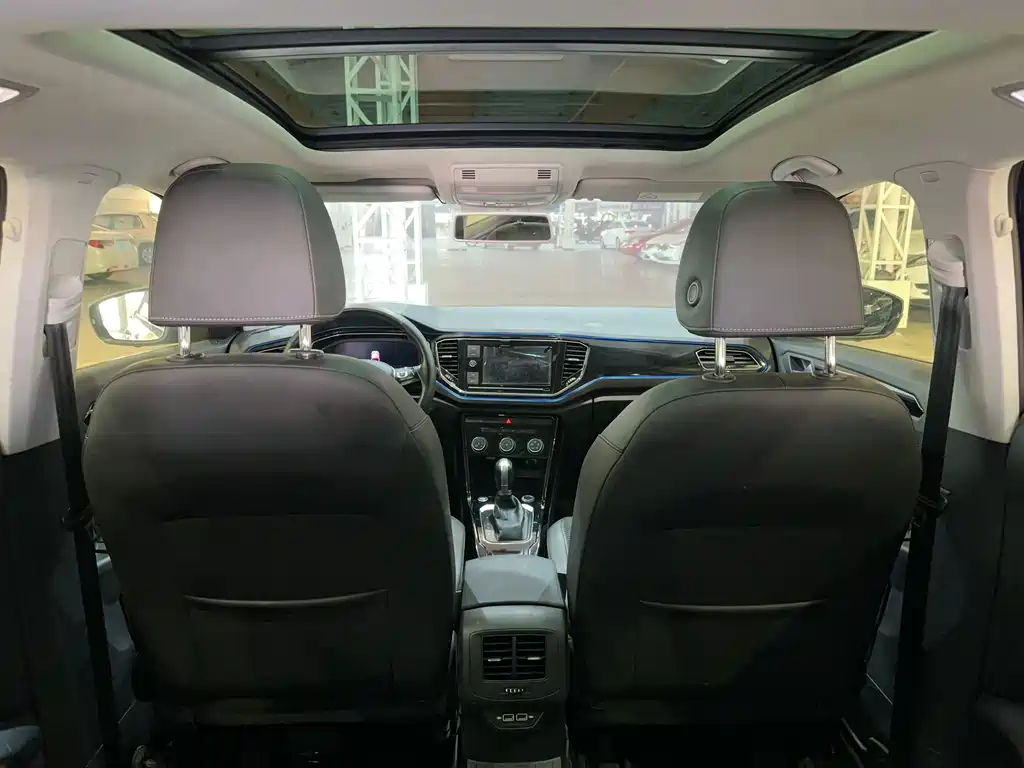 Volkswagen T-Roc 2020 280TSI DSG 2WD Comfort Model 2020 - thumbnail 28