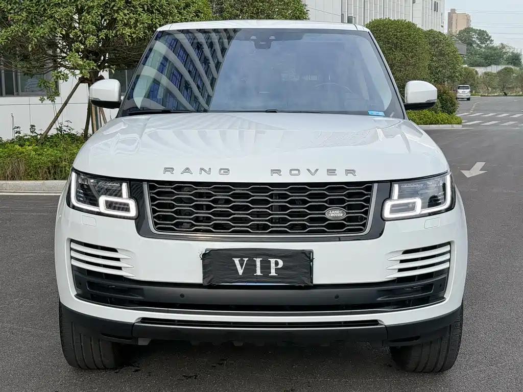 Land Rover Range Rover 2022 3.0 L6 360PS Autobiography 2023 - thumbnail 2