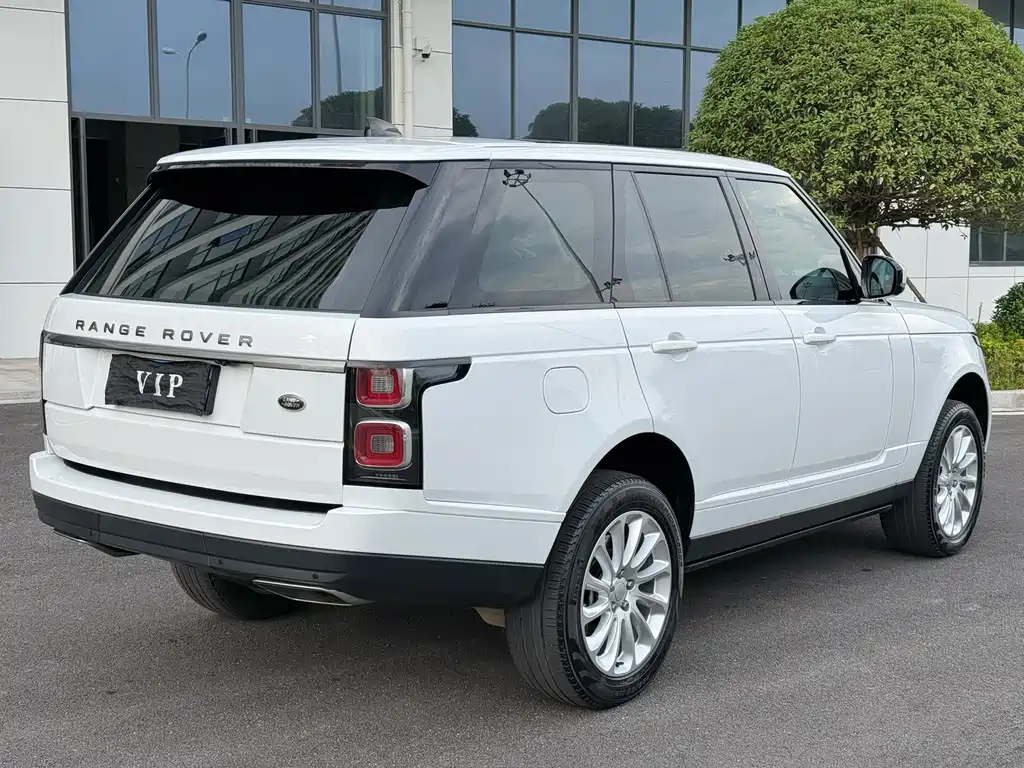 Land Rover Range Rover 2022 3.0 L6 360PS Autobiography 2023 - thumbnail 6