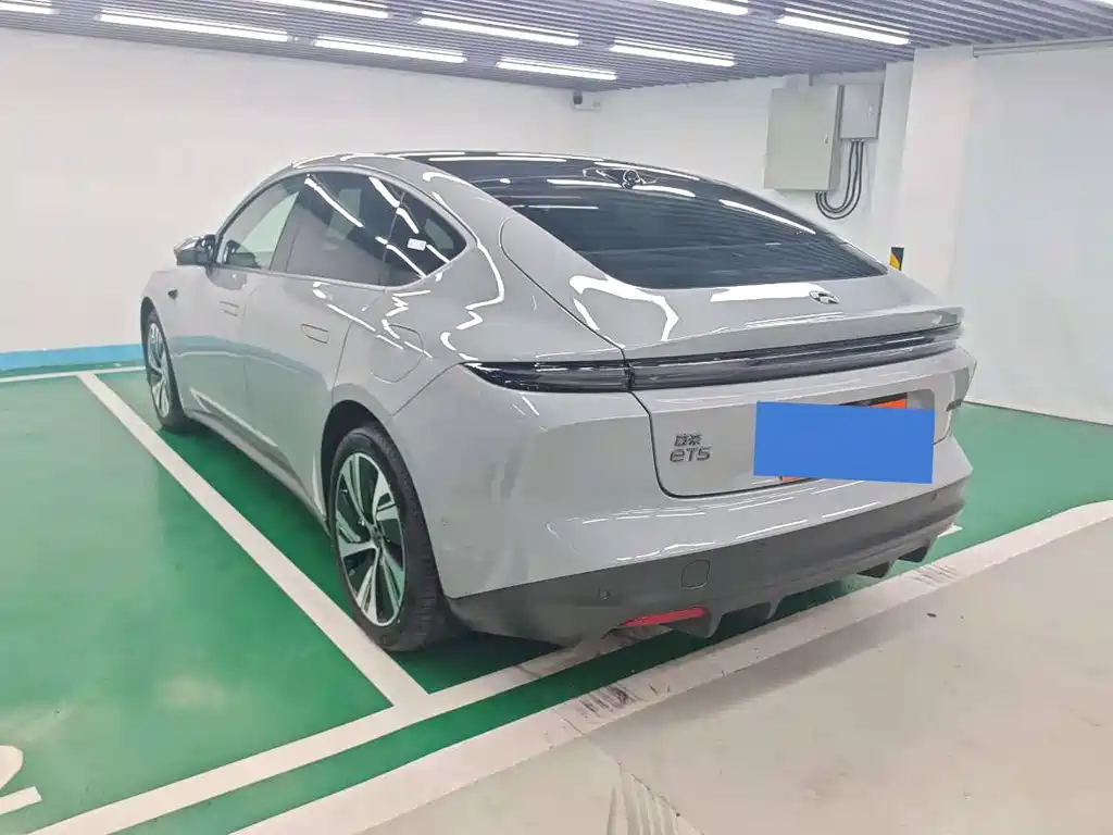 NIO NIO ET5 2022 75kWh 2023 - thumbnail 4