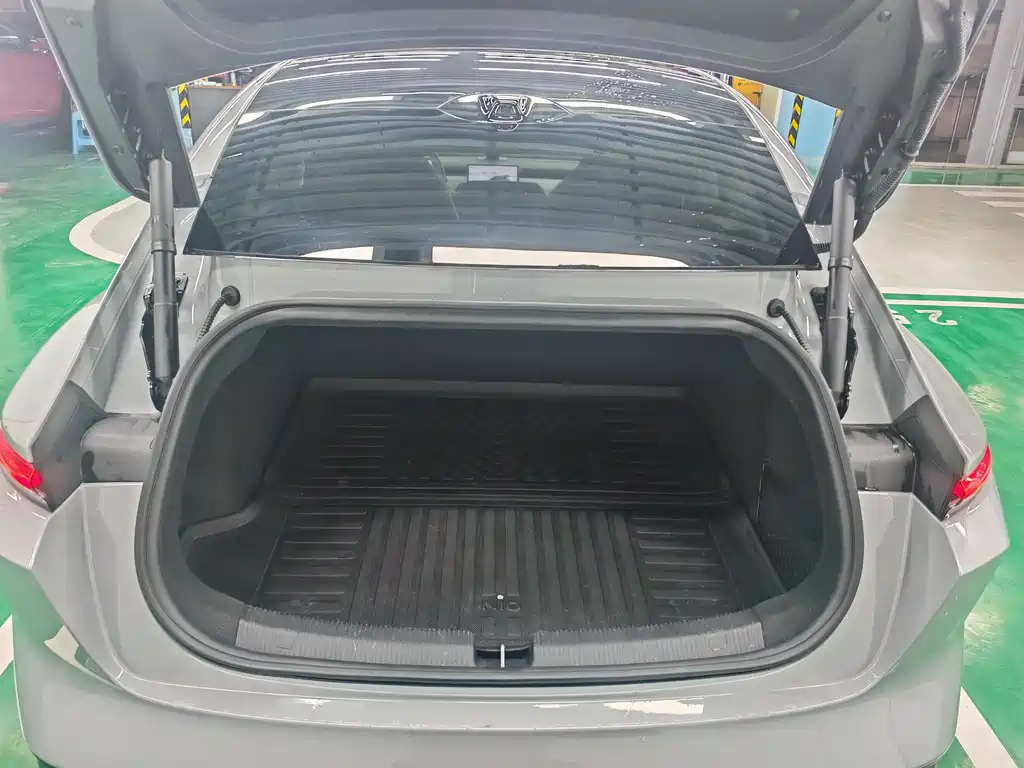 NIO NIO ET5 2022 75kWh 2023 - thumbnail 12