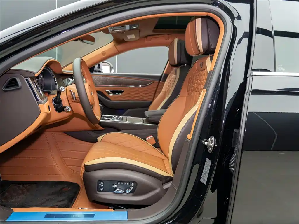 Bentley Bentley Flying Spur 2024 4.0T V8 Mulliner 2025 - thumbnail 10