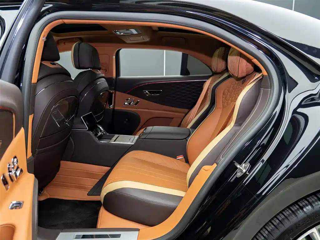 Bentley Bentley Flying Spur 2024 4.0T V8 Mulliner 2025 - thumbnail 13