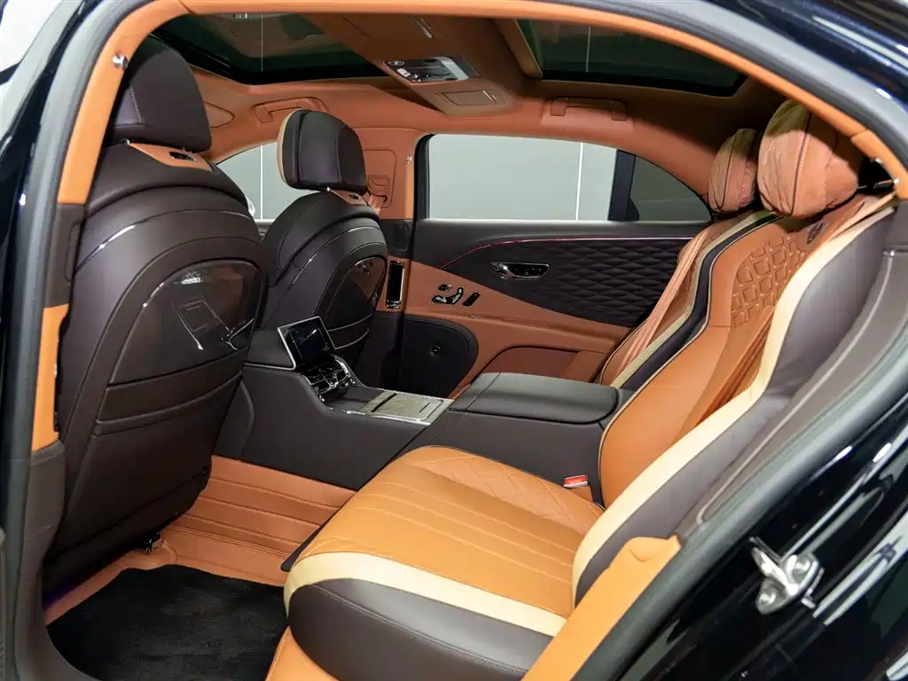 Bentley Bentley Flying Spur 2024 4.0T V8 Mulliner 2025 - thumbnail 14