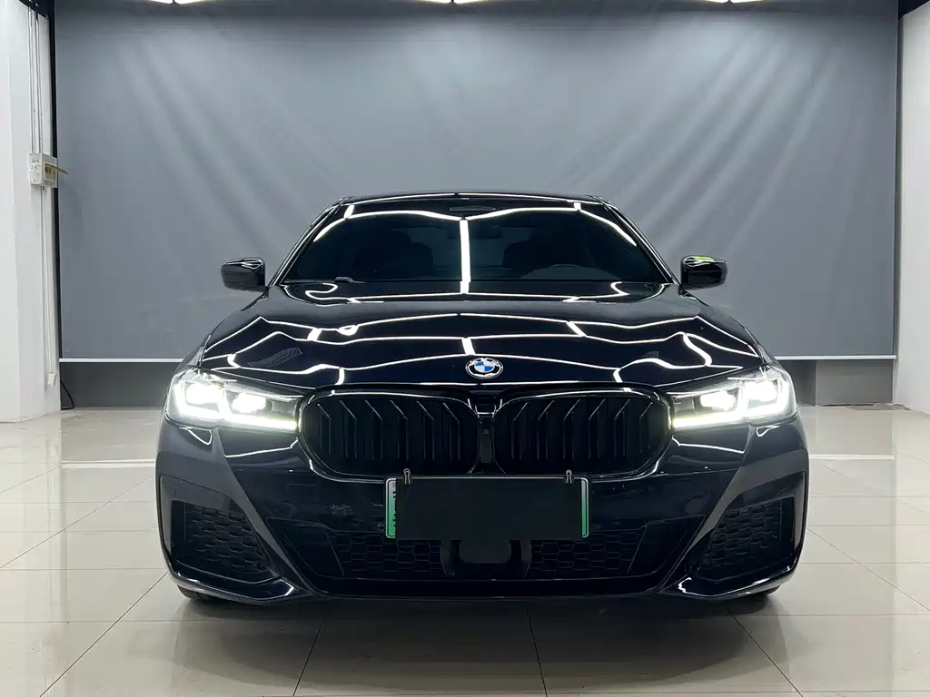BMW BMW 5 Series Hybrid 2021 Model 535Le Pioneer Edition M Sport Package 2021 - thumbnail 2