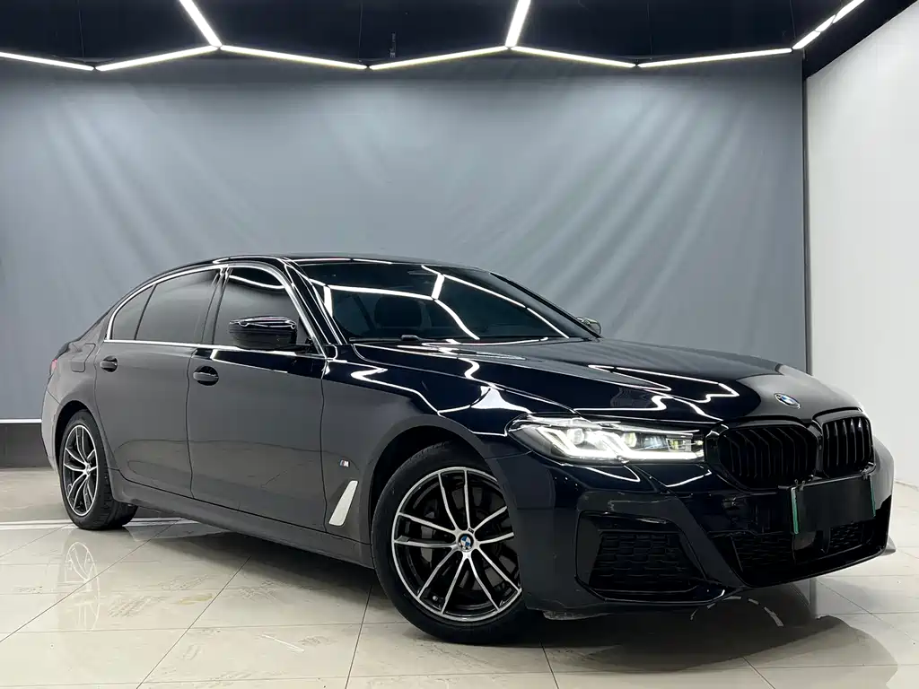 BMW BMW 5 Series Hybrid 2021 Model 535Le Pioneer Edition M Sport Package 2021 - thumbnail 3