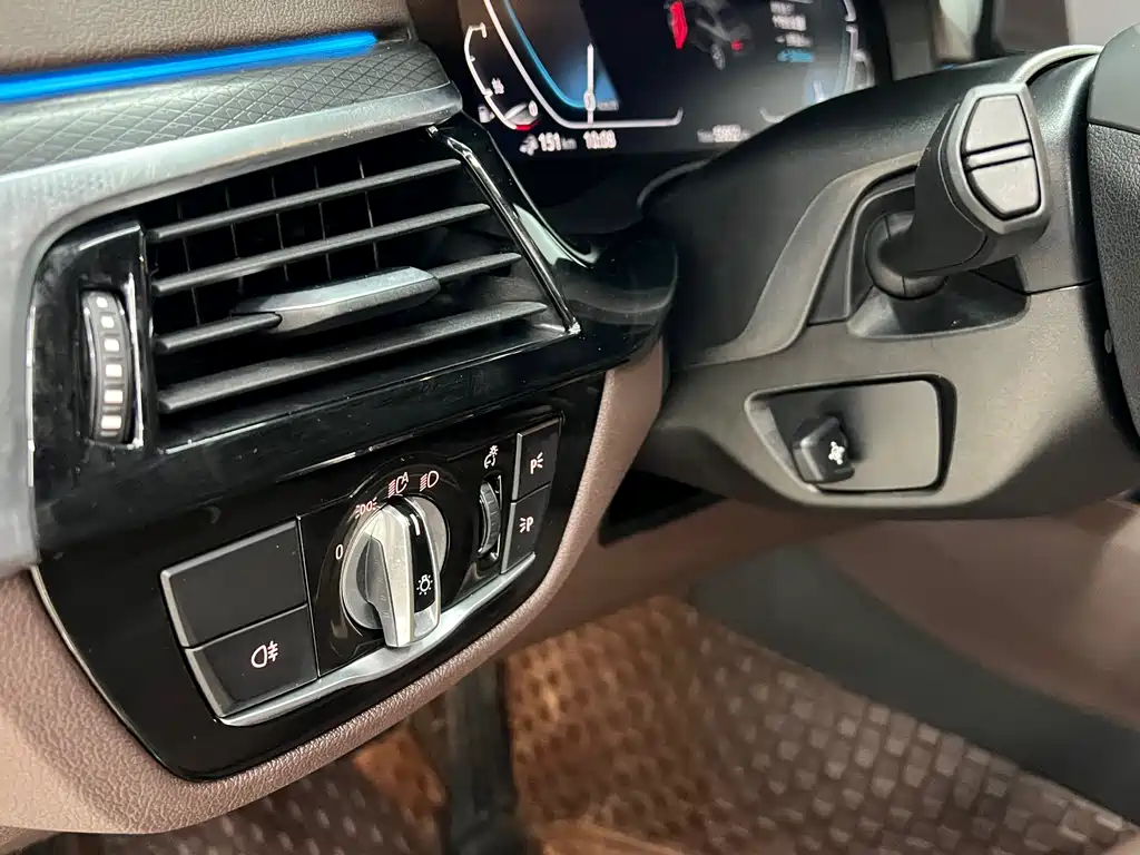 BMW BMW 5 Series Hybrid 2021 Model 535Le Pioneer Edition M Sport Package 2021 - thumbnail 7