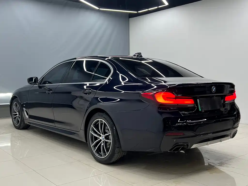 BMW BMW 5 Series Hybrid 2021 Model 535Le Pioneer Edition M Sport Package 2021 - thumbnail 22