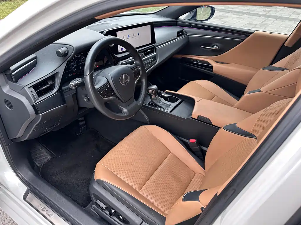 Lexus Lexus ES 2022 200 Excellent Edition 2023 - thumbnail 4