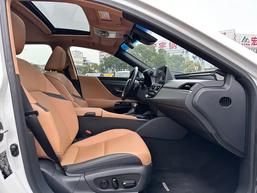 Lexus Lexus ES 2022 200 Excellent Edition 2023 - thumbnail 5