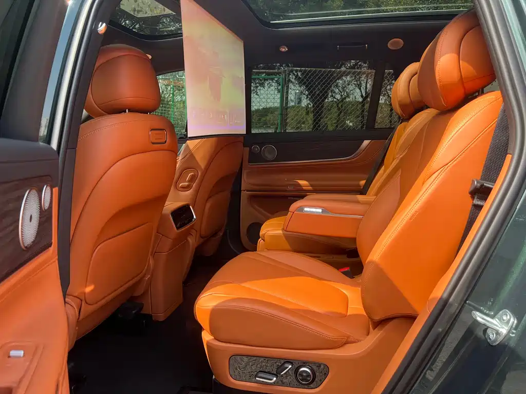 AITO M9 Aito M9 2024 Extended Range Ultra 42kWh 6-seater 2024 - thumbnail 20