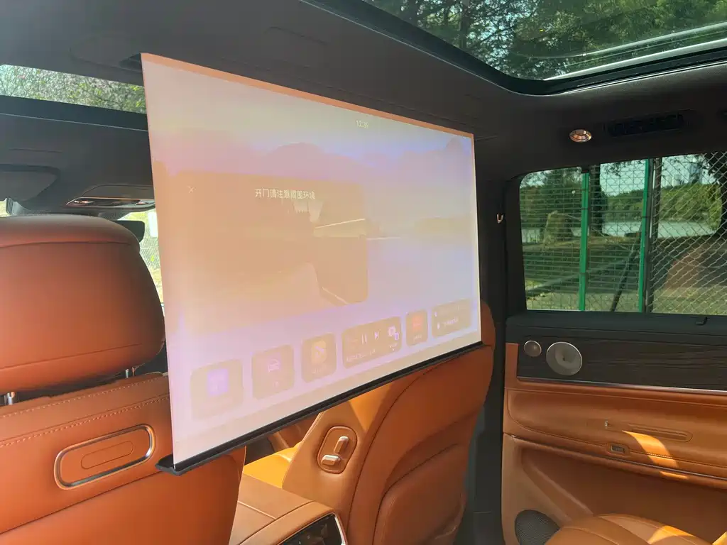 AITO M9 Aito M9 2024 Extended Range Ultra 42kWh 6-seater 2024 - thumbnail 23