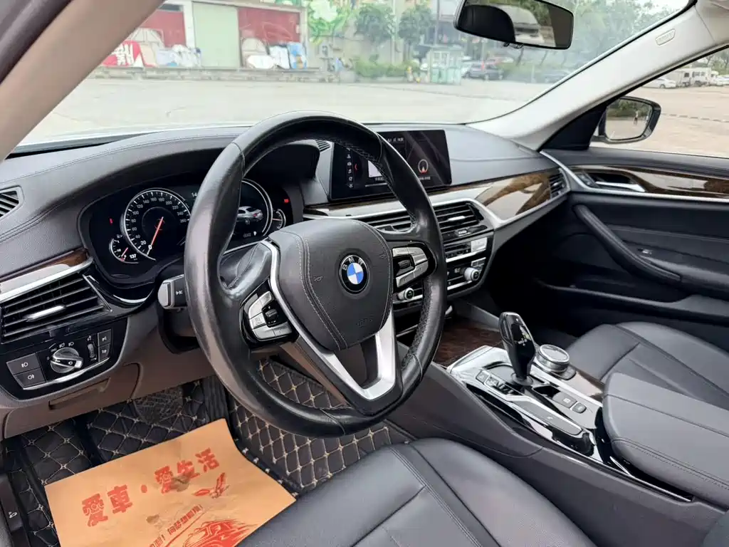 BMW BMW 5 Series 2018 525Li Luxury Package 2018 - thumbnail 10