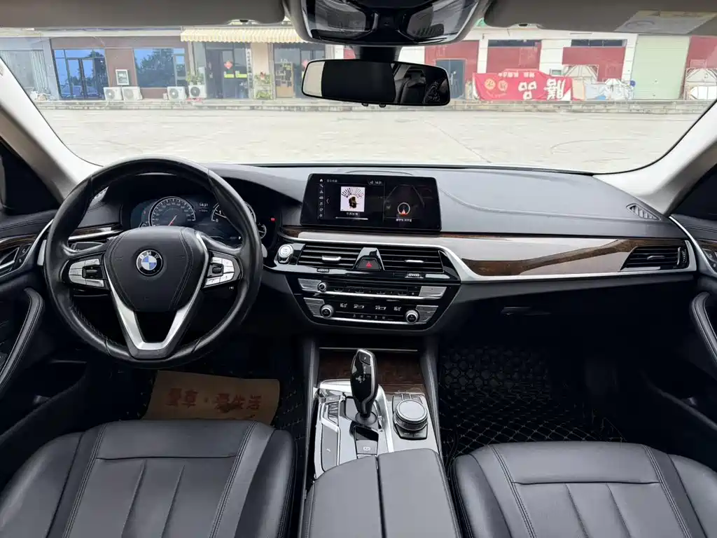 BMW BMW 5 Series 2018 525Li Luxury Package 2018 - thumbnail 12