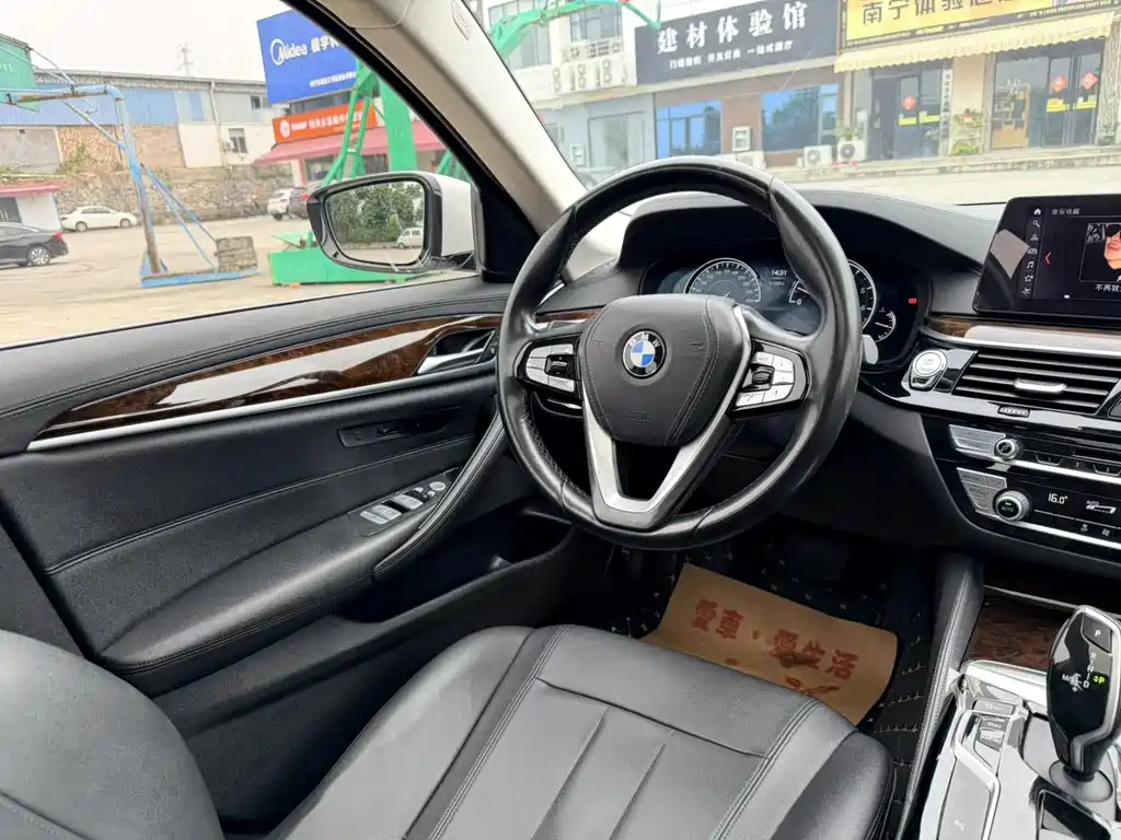 BMW BMW 5 Series 2018 525Li Luxury Package 2018 - thumbnail 16
