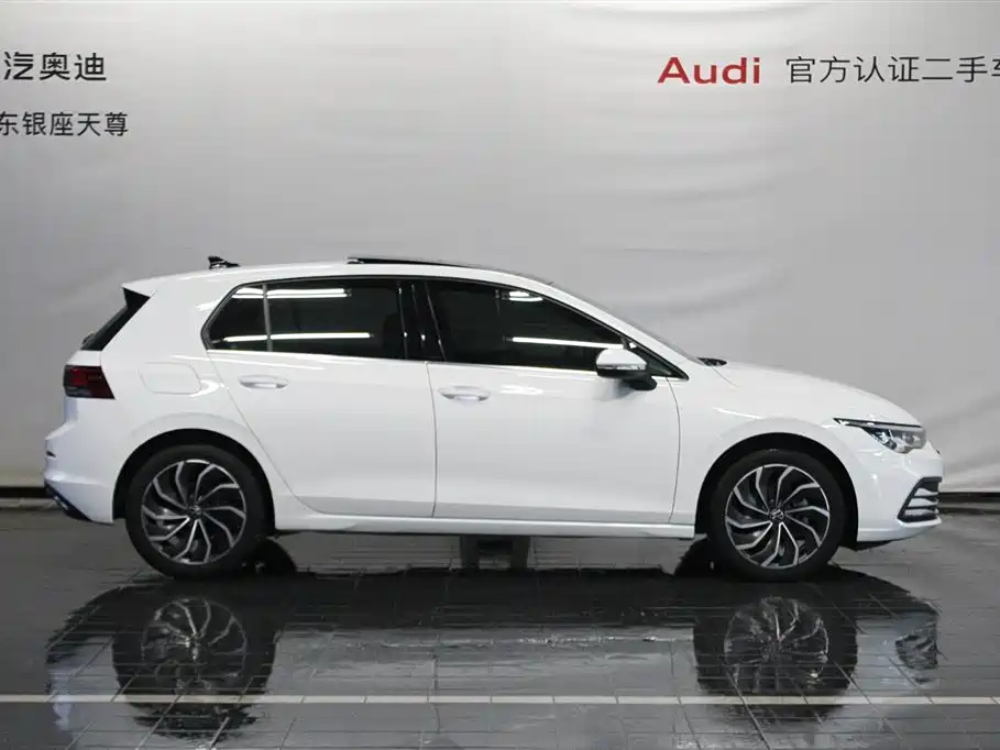 Volkswagen Golf 2024 280TSI DSG Pro 50th Anniversary Edition 2024 - thumbnail 4