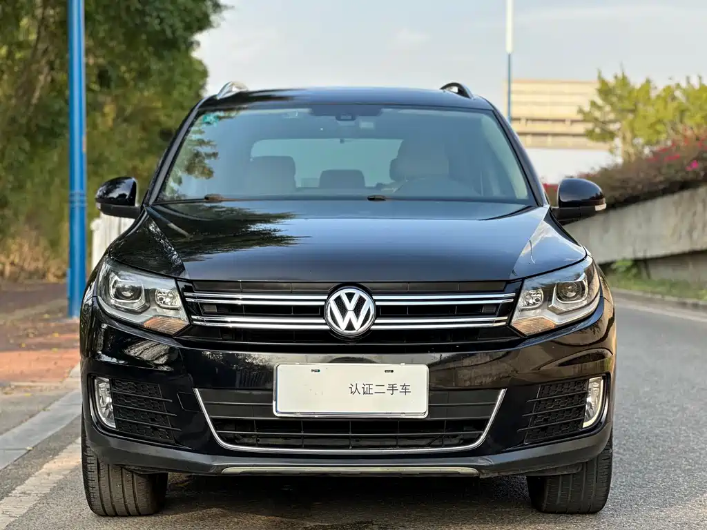 Volkswagen Volkswagen Tiguan 2015 1.8 TSI Automatic 2WD Luxury Edition 2015 - thumbnail 2