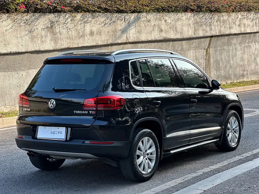 Volkswagen Volkswagen Tiguan 2015 1.8 TSI Automatic 2WD Luxury Edition 2015 - thumbnail 6
