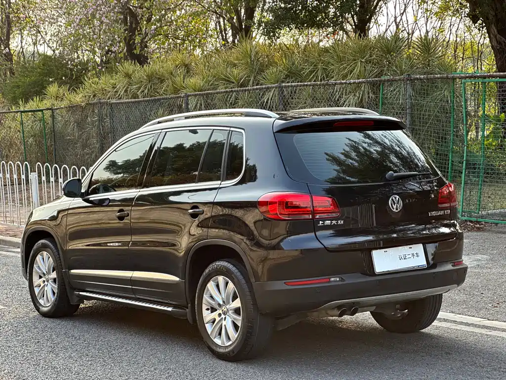 Volkswagen Volkswagen Tiguan 2015 1.8 TSI Automatic 2WD Luxury Edition 2015 - thumbnail 7