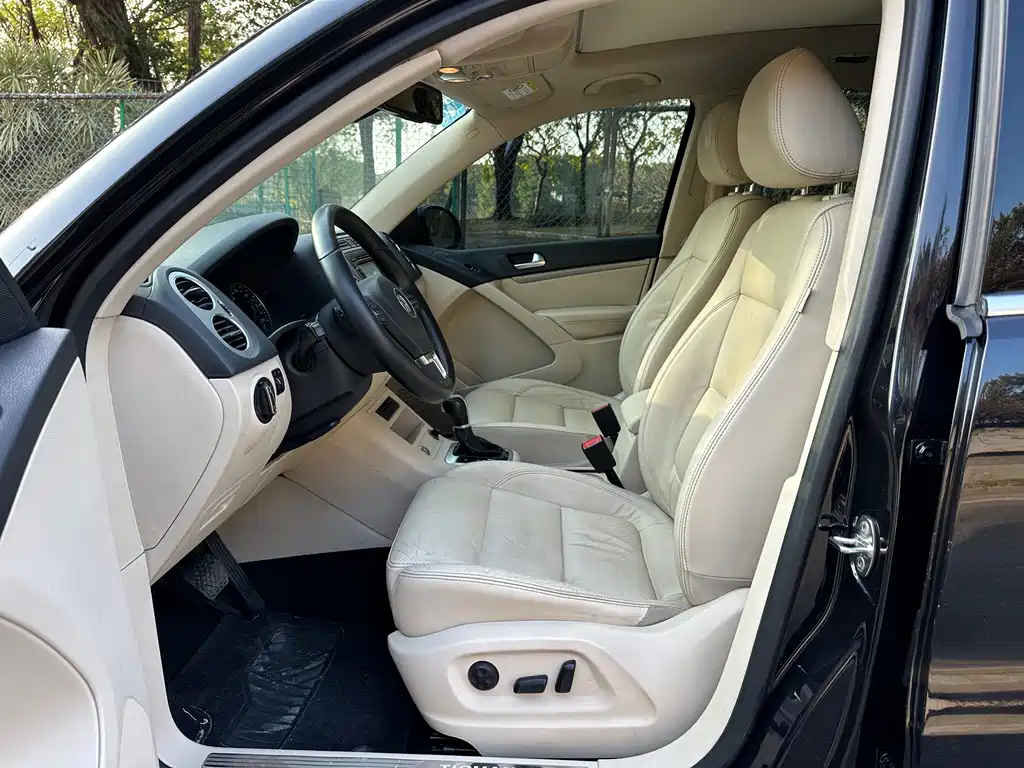 Volkswagen Volkswagen Tiguan 2015 1.8 TSI Automatic 2WD Luxury Edition 2015 - thumbnail 11