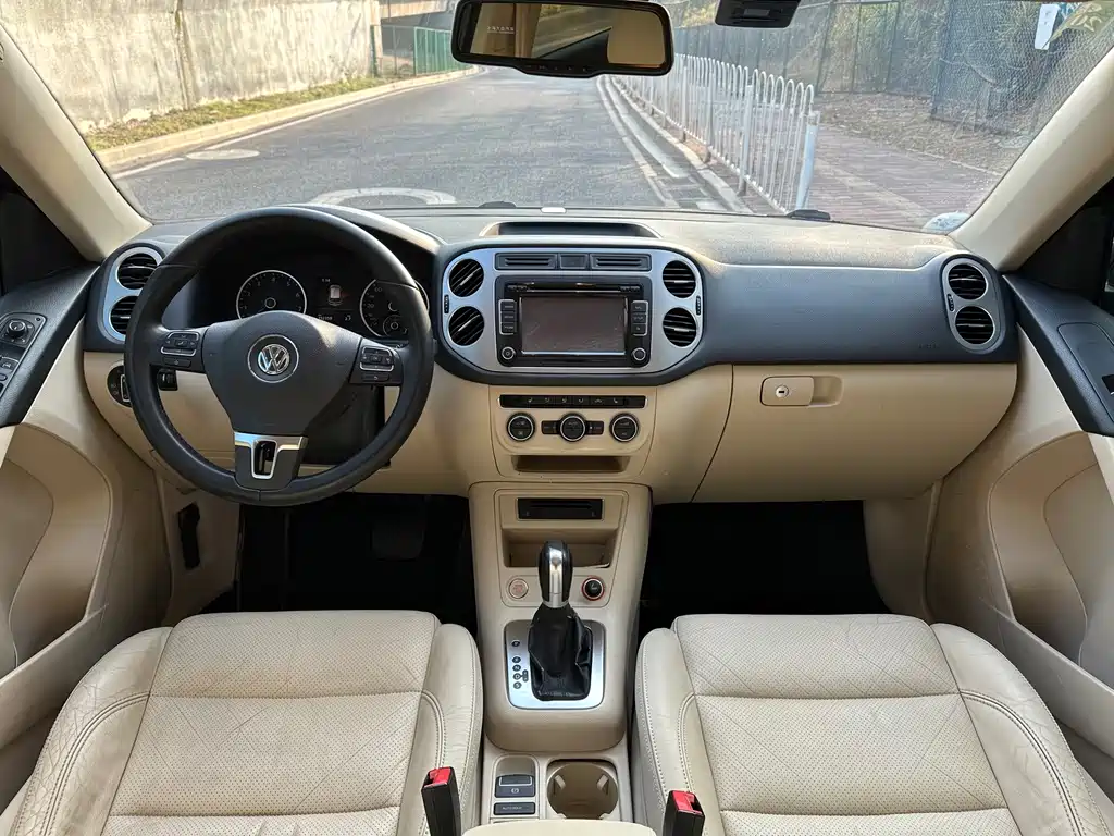 Volkswagen Volkswagen Tiguan 2015 1.8 TSI Automatic 2WD Luxury Edition 2015 - thumbnail 13