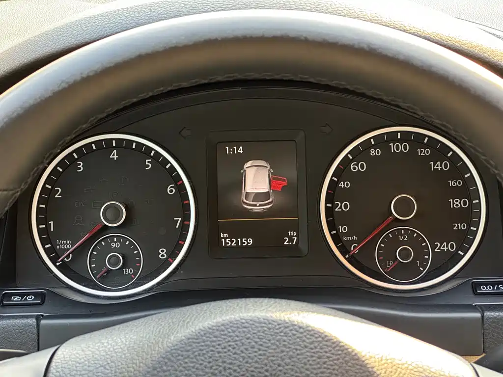 Volkswagen Volkswagen Tiguan 2015 1.8 TSI Automatic 2WD Luxury Edition 2015 - thumbnail 17