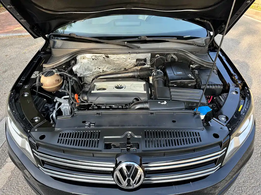Volkswagen Volkswagen Tiguan 2015 1.8 TSI Automatic 2WD Luxury Edition 2015 - thumbnail 19