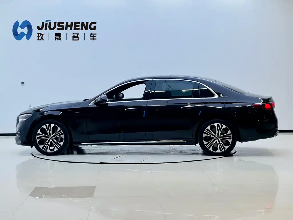 Mercedes-Benz Mercedes-Benz E-Class 2024 E 350 e L Plug-in Hybrid Sedan 2025 - thumbnail 2
