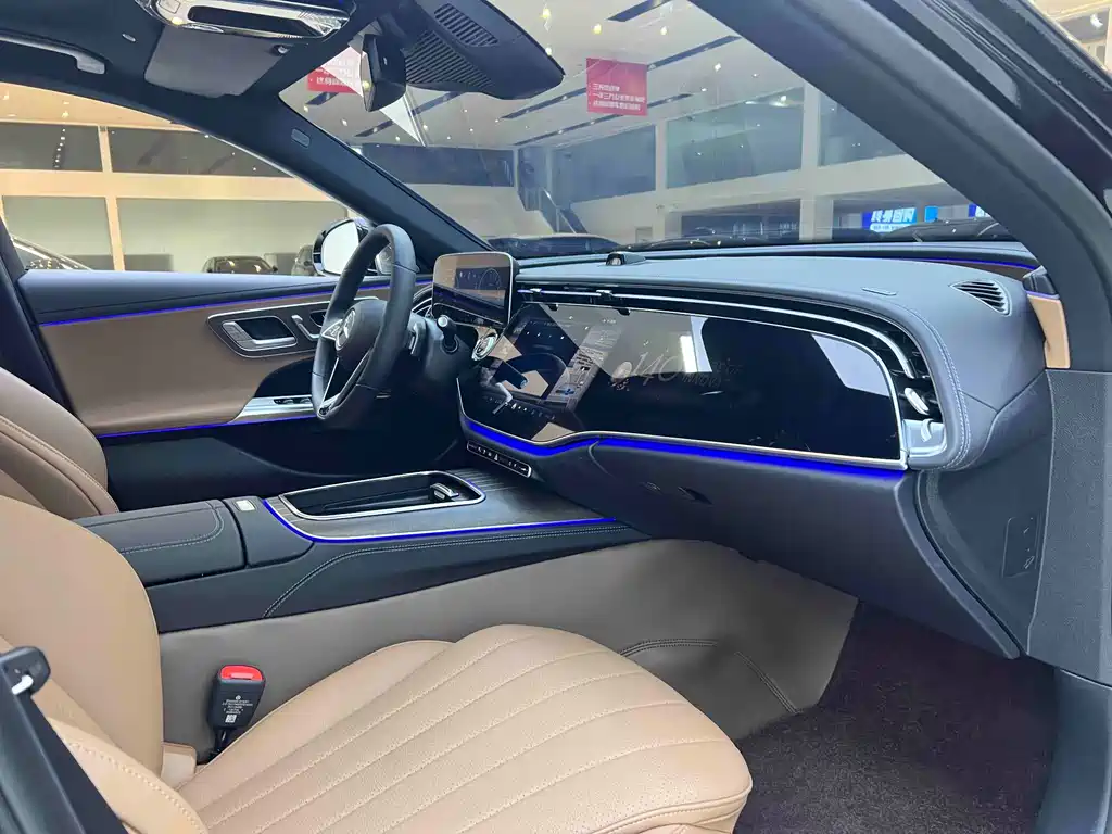 Mercedes-Benz Mercedes-Benz E-Class 2024 E 350 e L Plug-in Hybrid Sedan 2025 - thumbnail 10