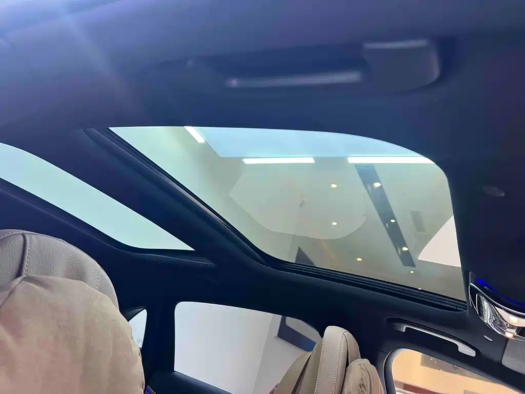 Mercedes-Benz Mercedes-Benz E-Class 2024 E 350 e L Plug-in Hybrid Sedan 2025 - thumbnail 11