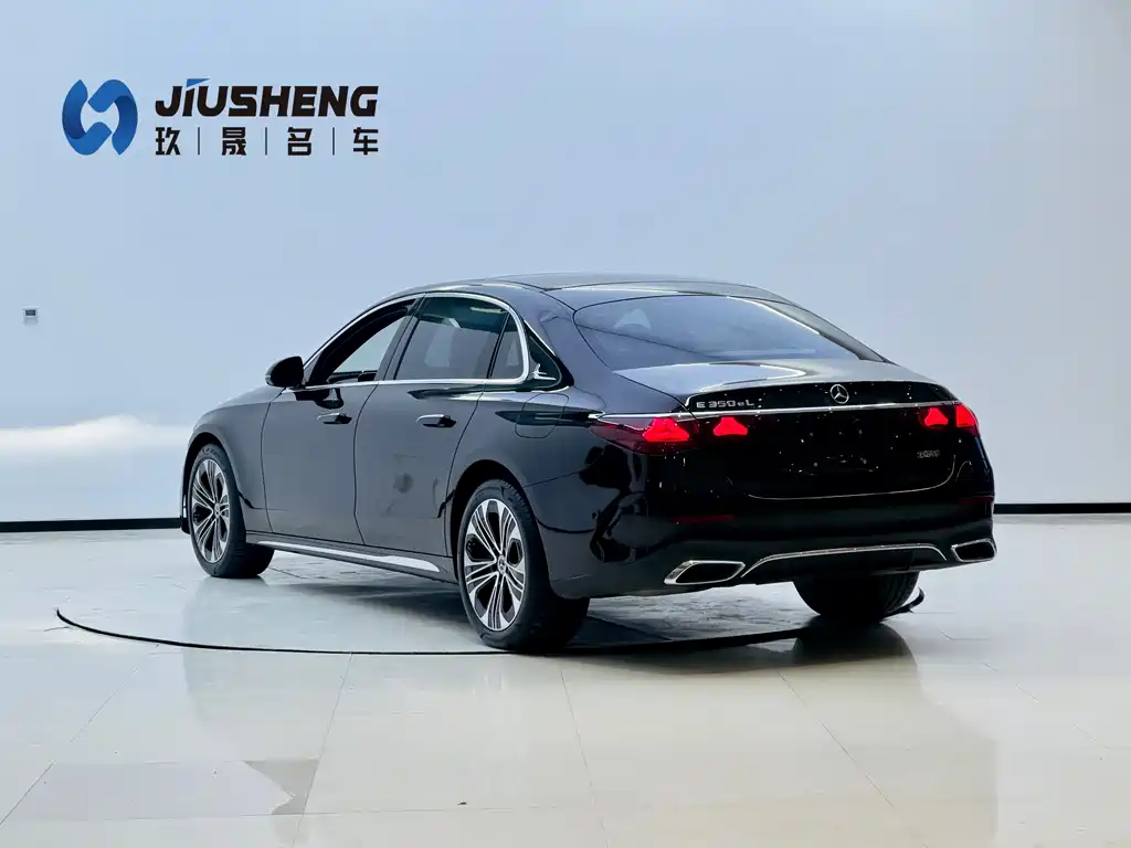 Mercedes-Benz Mercedes-Benz E-Class 2024 E 350 e L Plug-in Hybrid Sedan 2025 - thumbnail 13