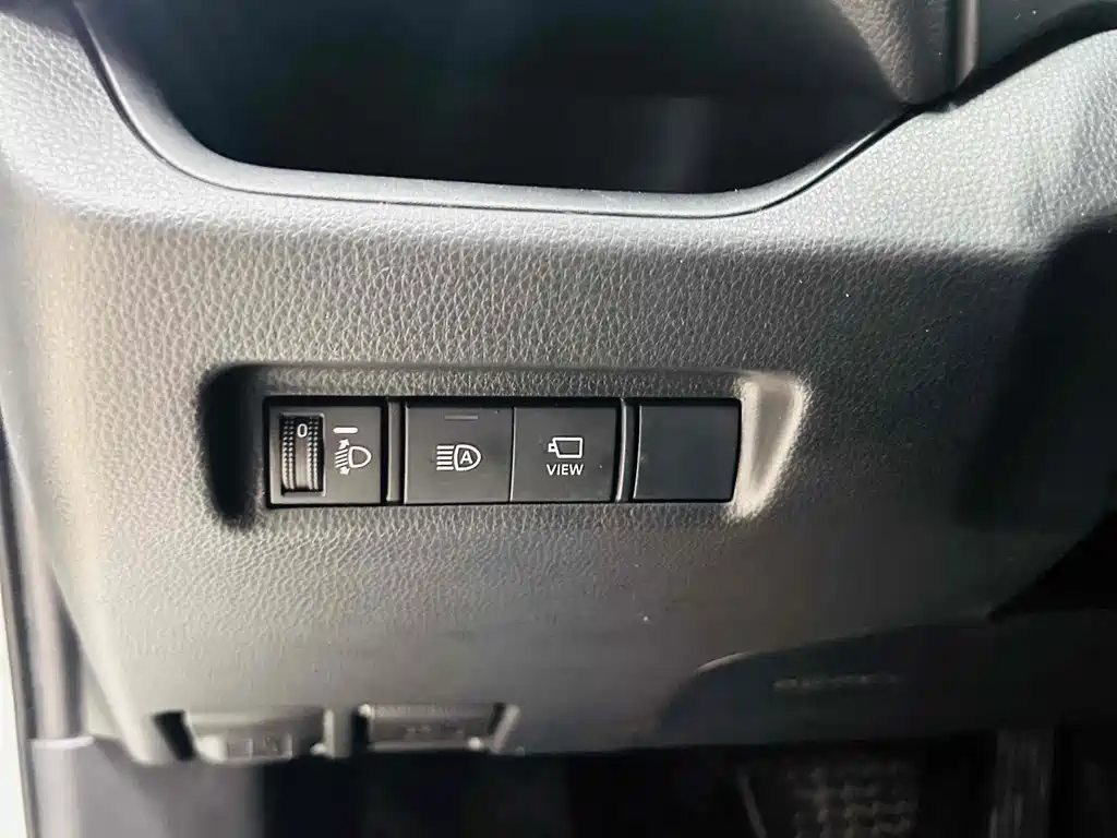 Toyota Venza 2022 2.0L CVT AWD Luxury Plus Edition 2022 - thumbnail 15