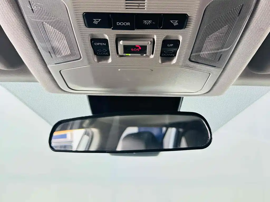 Toyota Venza 2022 2.0L CVT AWD Luxury Plus Edition 2022 - thumbnail 16