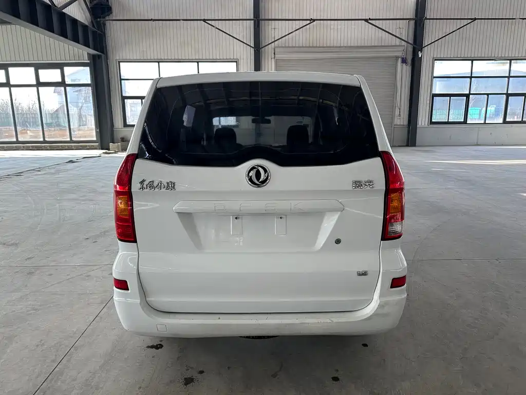 Dongfeng Fengguang DFSK Glory 330 2014 1.5L Manual Comfort DK15-02 2017 - thumbnail 6
