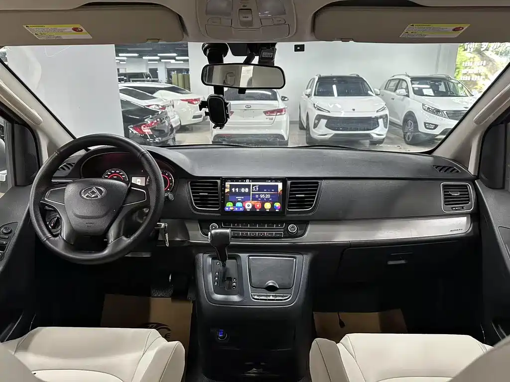 Maxus MAXUS G10 2018 PLUS 2.0T Automatic Smart Enjoyment Edition 2018 - thumbnail 4