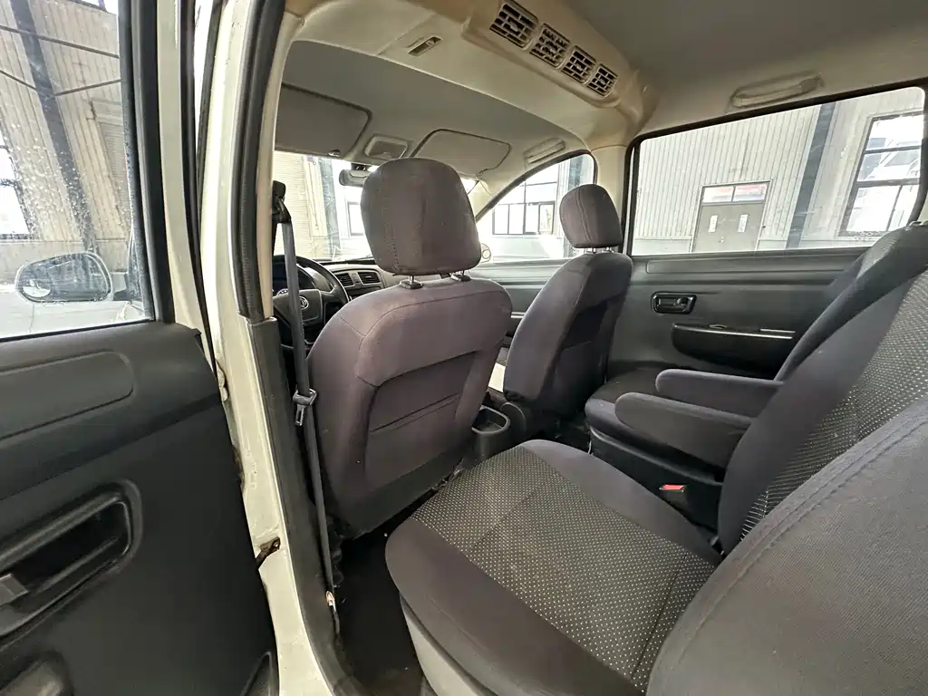 Dongfeng Fengguang DFSK Glory 330 2014 1.5L Manual Comfort DK15-02 2017 - thumbnail 9