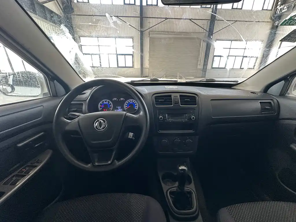 Dongfeng Fengguang DFSK Glory 330 2014 1.5L Manual Comfort DK15-02 2017 - thumbnail 10