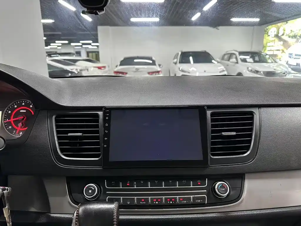 Maxus MAXUS G10 2018 PLUS 2.0T Automatic Smart Enjoyment Edition 2018 - thumbnail 13
