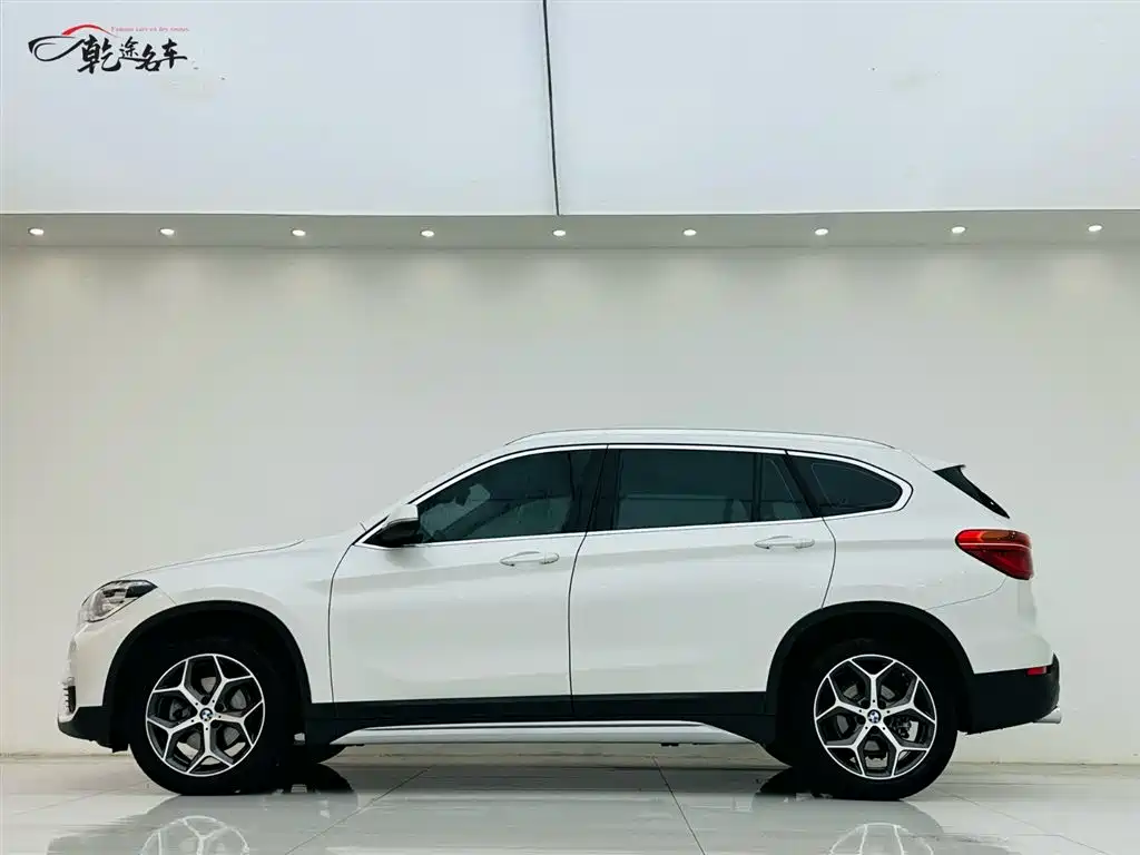BMW BMW X1 2019 sDrive18Li Premium Model 2019 - thumbnail 4