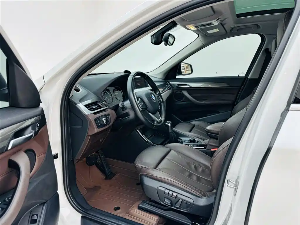 BMW BMW X1 2019 sDrive18Li Premium Model 2019 - thumbnail 13