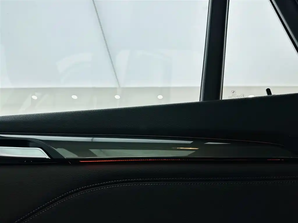 BMW BMW X1 2019 sDrive18Li Premium Model 2019 - thumbnail 20