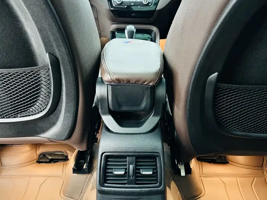 BMW BMW X1 2019 sDrive18Li Premium Model 2019 - thumbnail 21